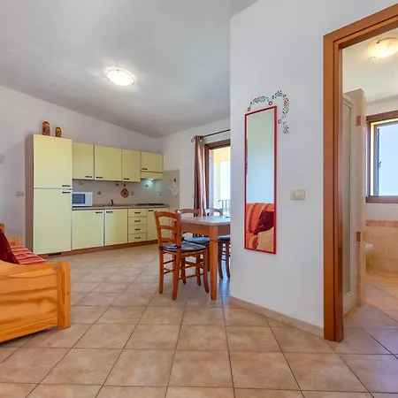 בית נופש Sea View Isola Rossa 1 *