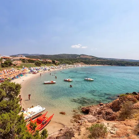 Sea View Isola Rossa 1 בית נופש *