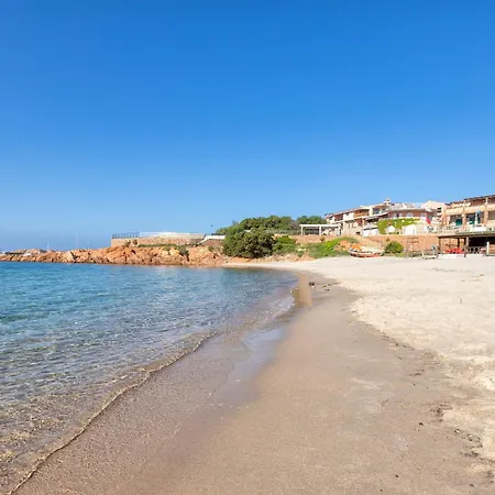 Sea View Isola Rossa 1 בית נופש *